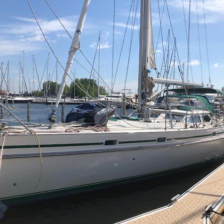 Stay Only Or Sailaway With Friends And Family Have More Fun Medemblik Exterior foto