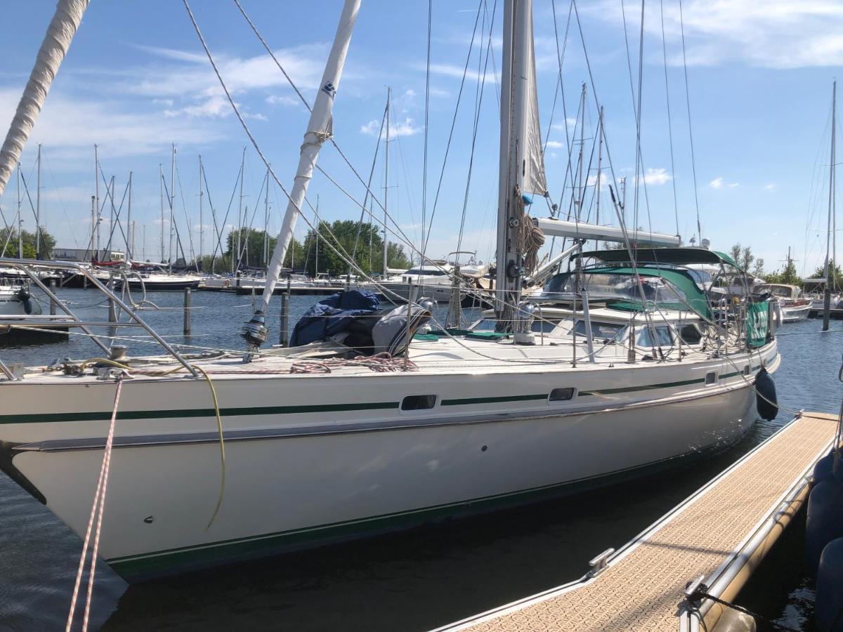 Stay Only Or Sailaway With Friends And Family Have More Fun Medemblik Exterior foto
